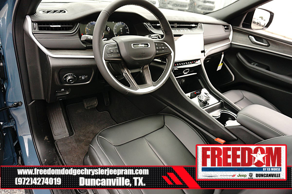 New 2026 Jeep Grand Cherokee Limited w/ Limited Altitude Package RWD image 10