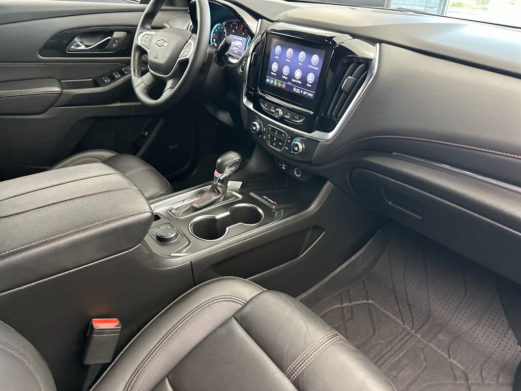 Used 2023 Chevrolet Traverse RS w/ LPO, Floor Liner Package image 16