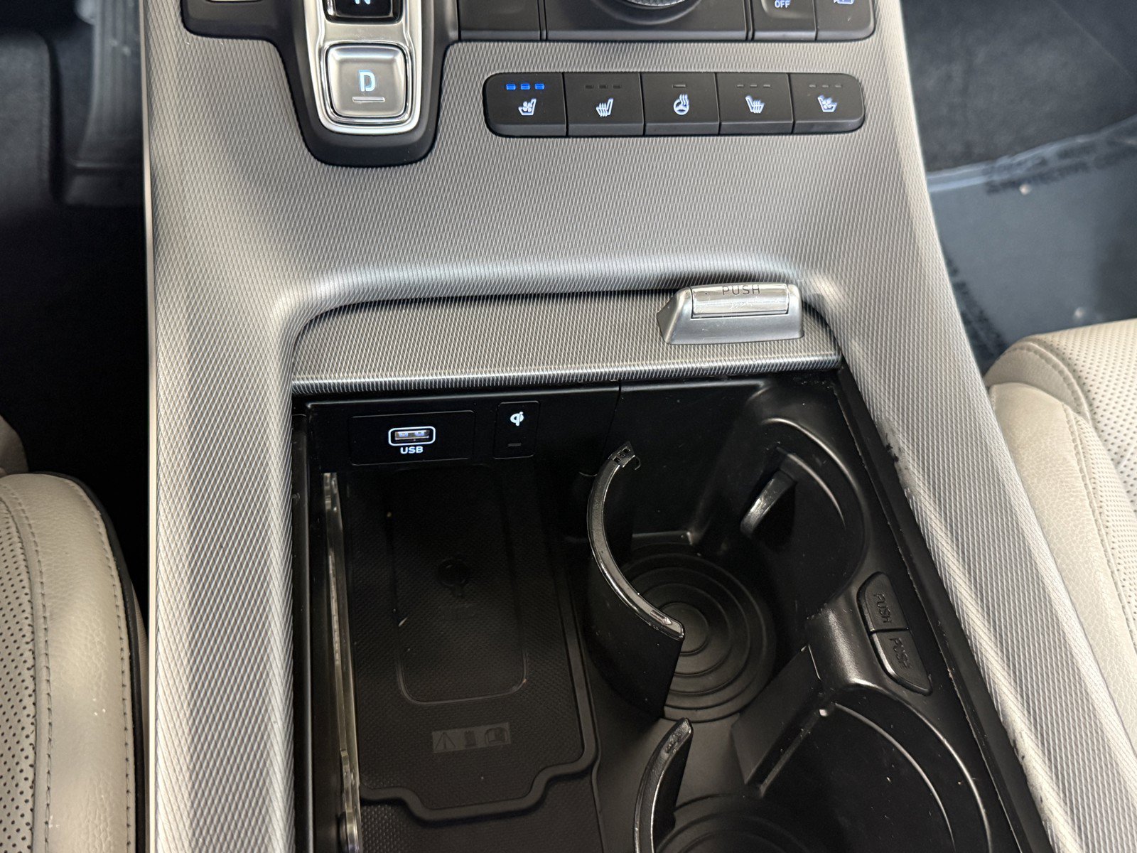 Used 2023 Hyundai Palisade Limited AWD/4WD image 16