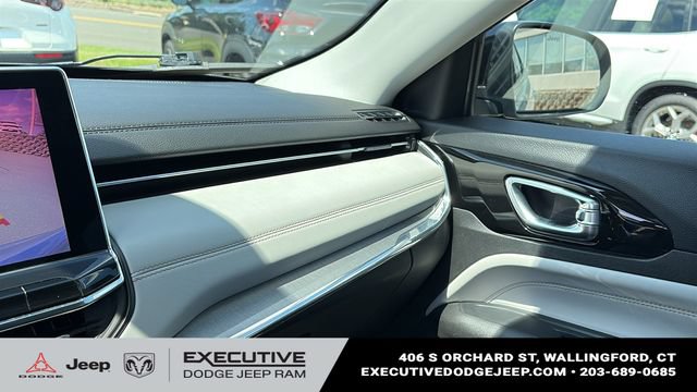 Used 2022 Jeep Compass Limited w/ Sun and Sound Group AWD/4WD image 18