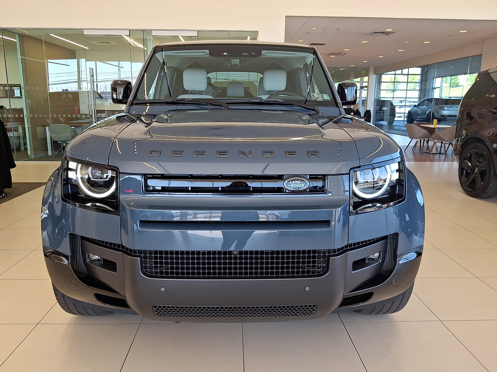 New 2026 Land Rover Defender 110 X-Dynamic SE image 6