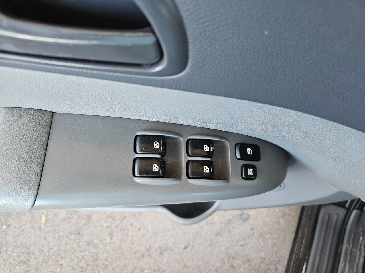 Used 2014 Kia Sedona LX FWD image 16