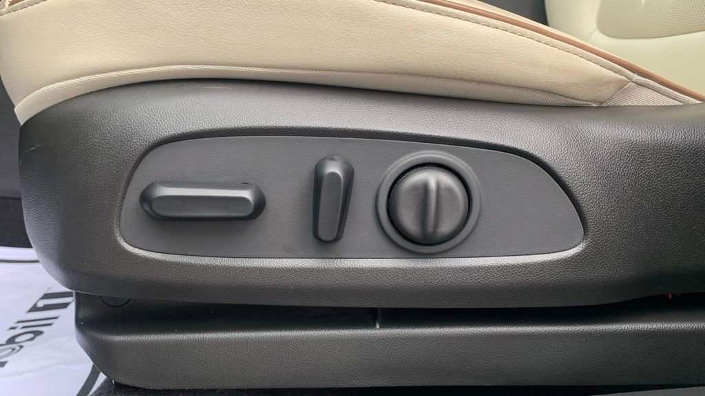 Used 2024 Buick Encore GX Avenir w/ Avenir Convenience Package image 27