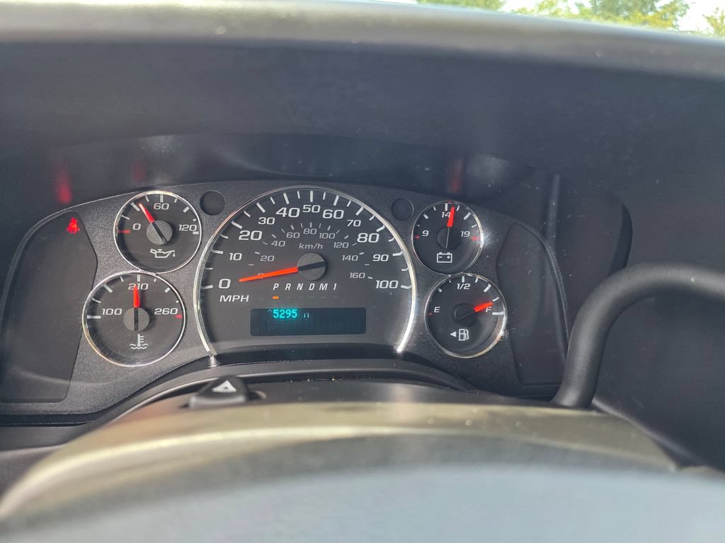 Used 2025 Chevrolet Express 3500 LT w/ LT Preferred Equipment Group RWD image 20