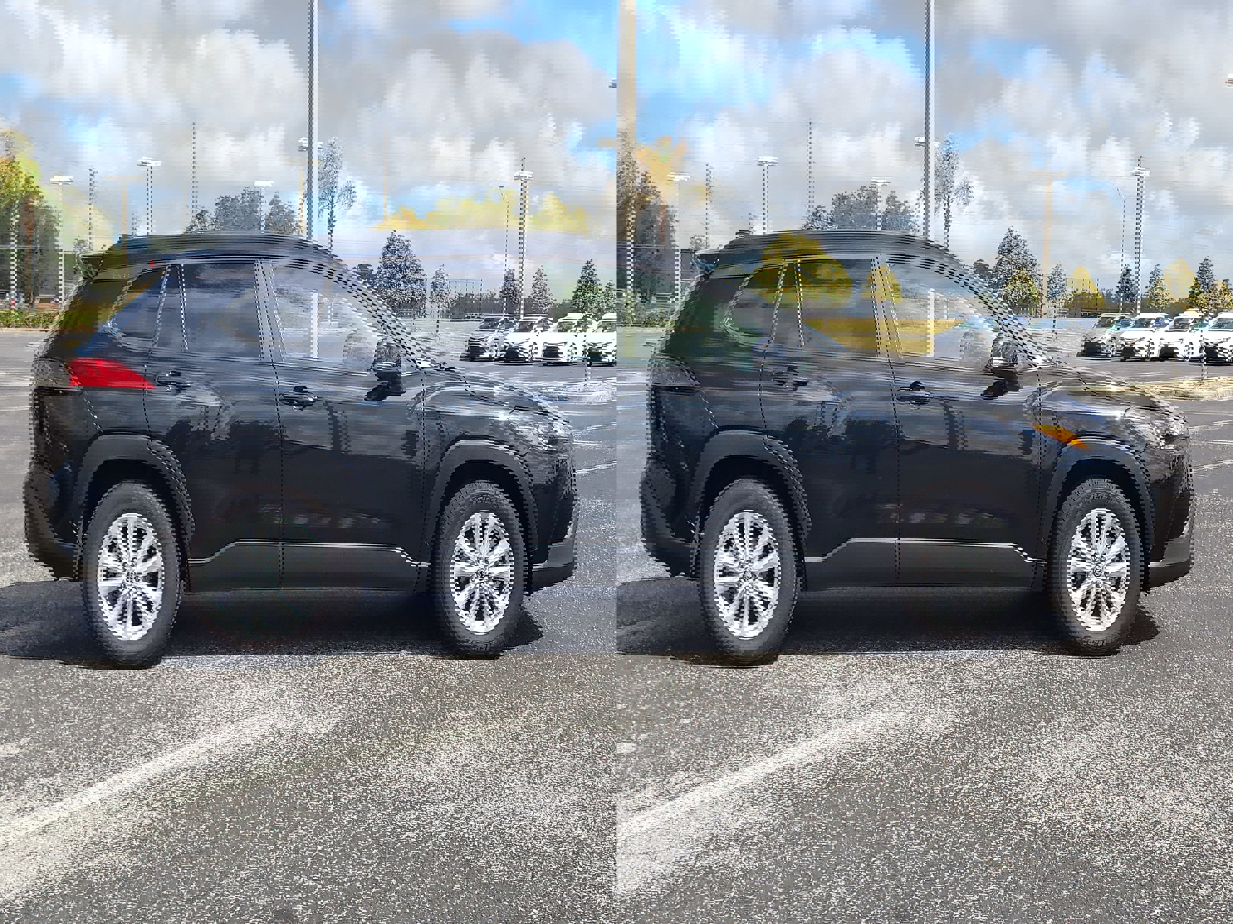 Used 2025 Toyota Corolla Cross LE image 8