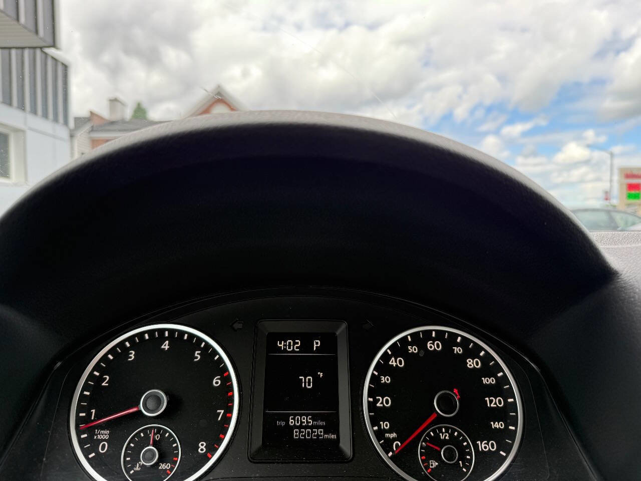 Used 2011 Volkswagen Tiguan S image 15