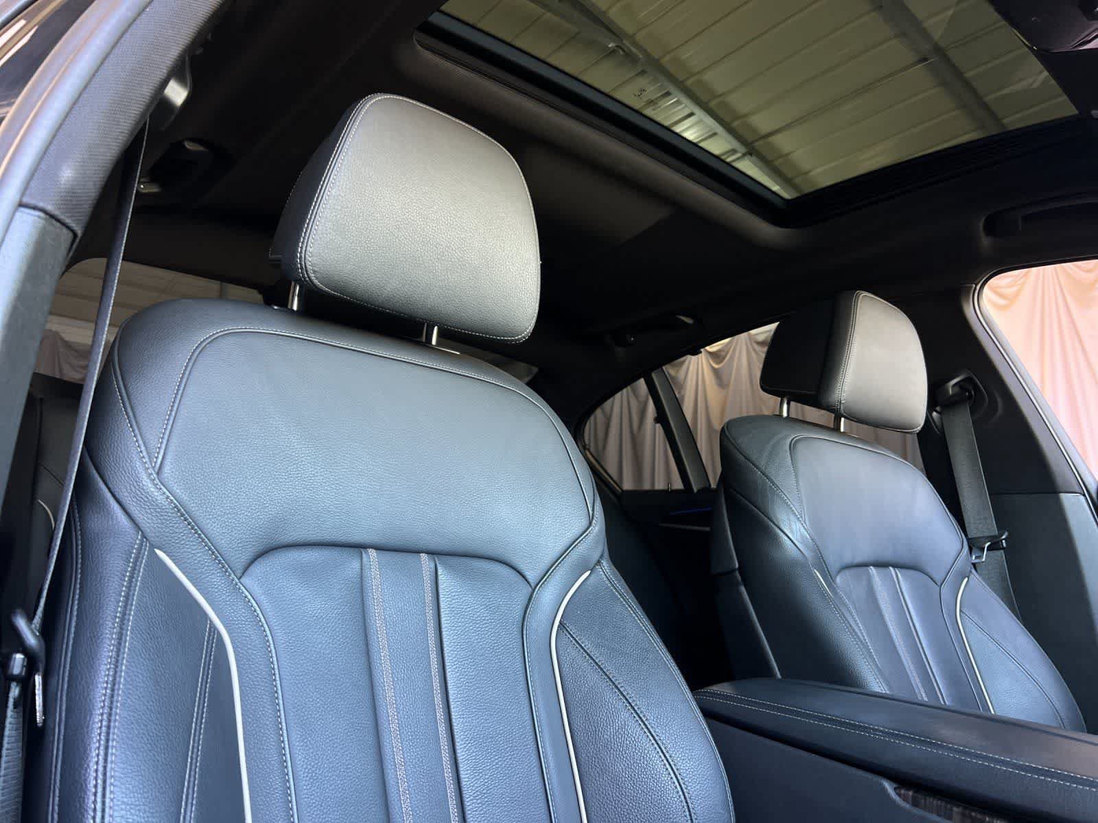 Used 2019 BMW M550i xDrive w/ Premium Package 2 AWD/4WD image 17