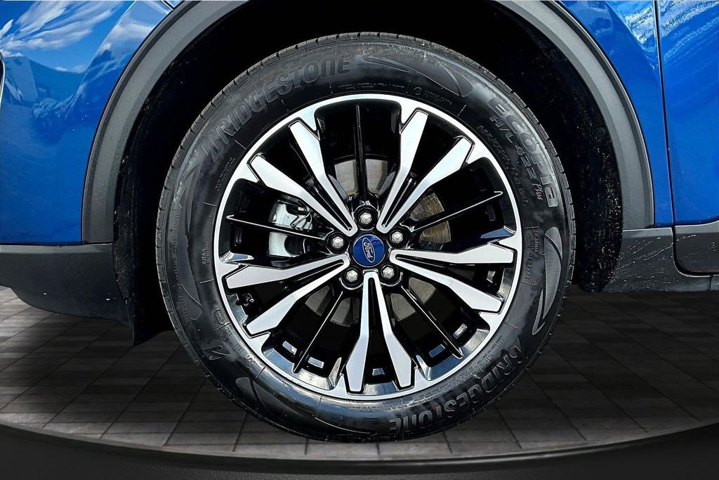 Certified 2022 Ford Escape SE w/ SE Sport Appearance Package AWD/4WD image 37