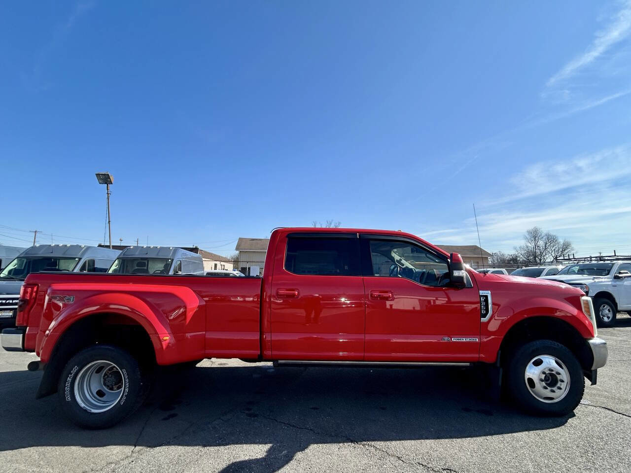 Used 2017 Ford F350 Lariat w/ Lariat Ultimate Package AWD/4WD image 6