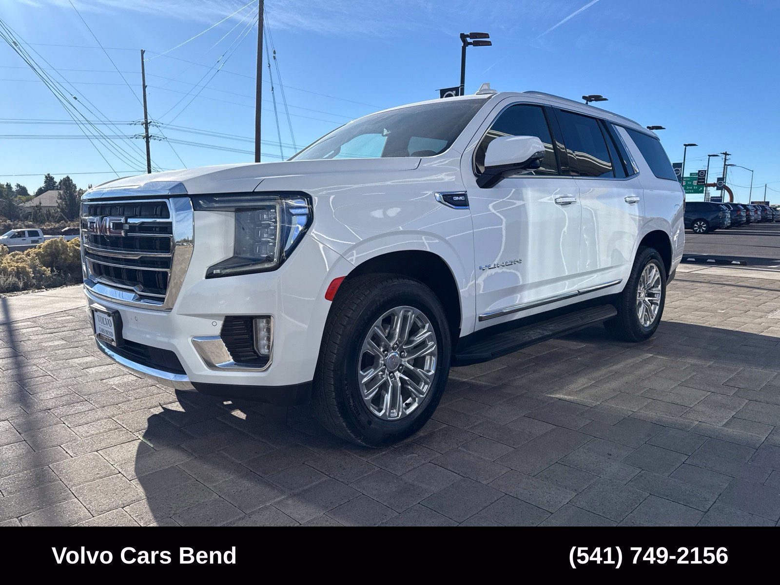 Used 2023 GMC Yukon SLT w/ SLT Premium Package AWD/4WD image 4