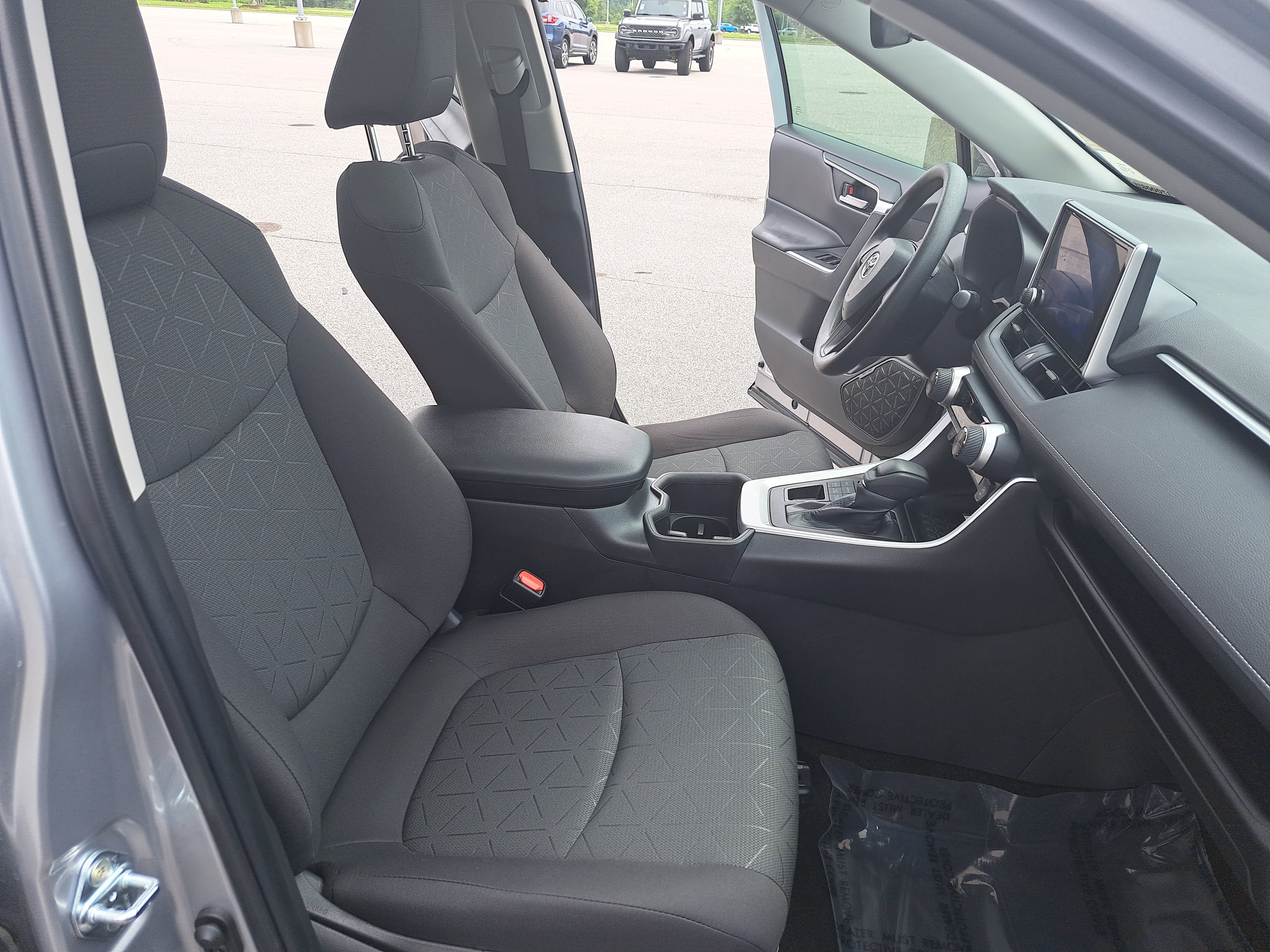 Used 2023 Toyota RAV4 XLE w/ Convenience Package AWD/4WD image 10