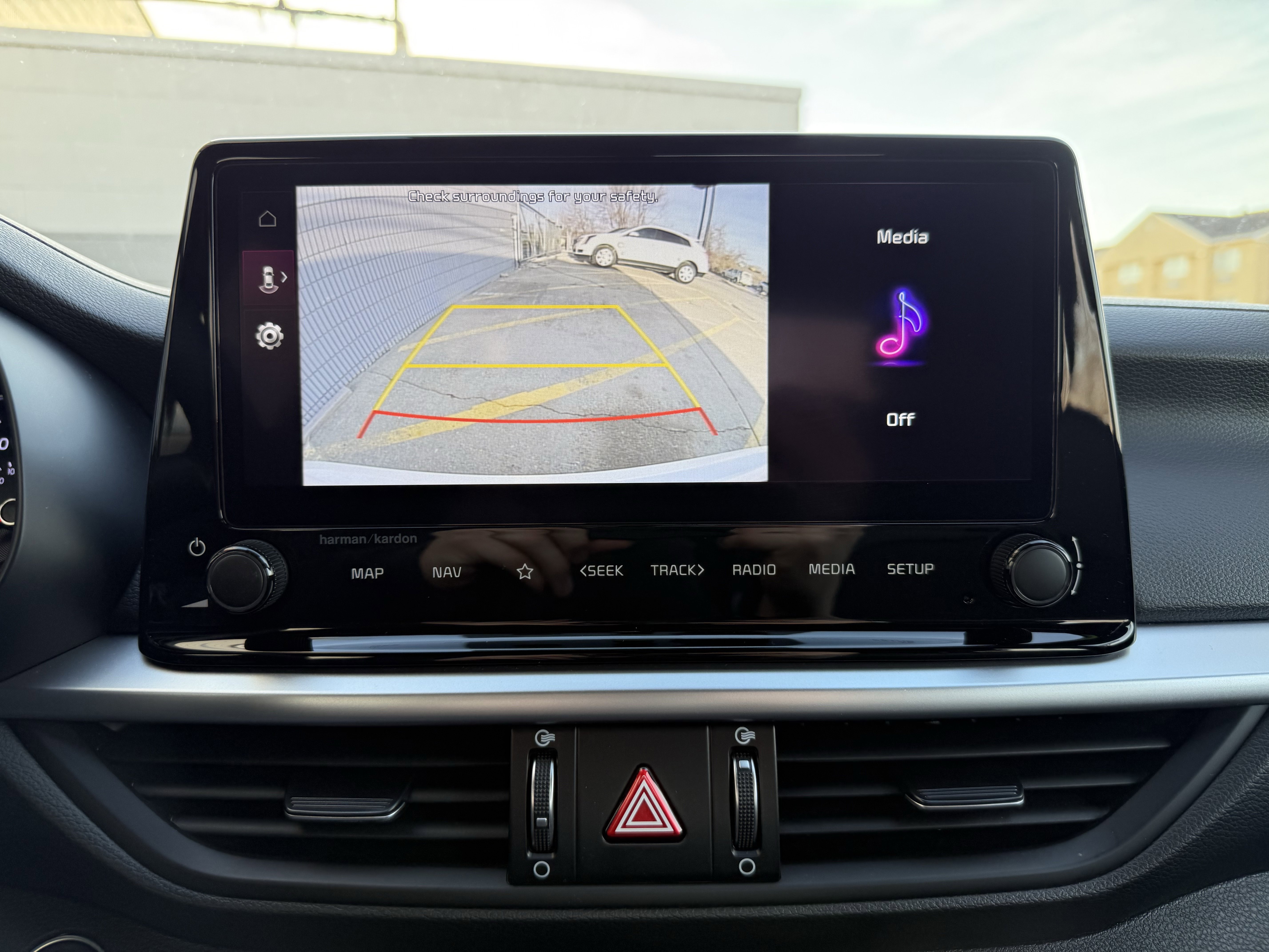 Used 2024 Kia Forte GT-Line w/ GT-Line Premium Package image 17