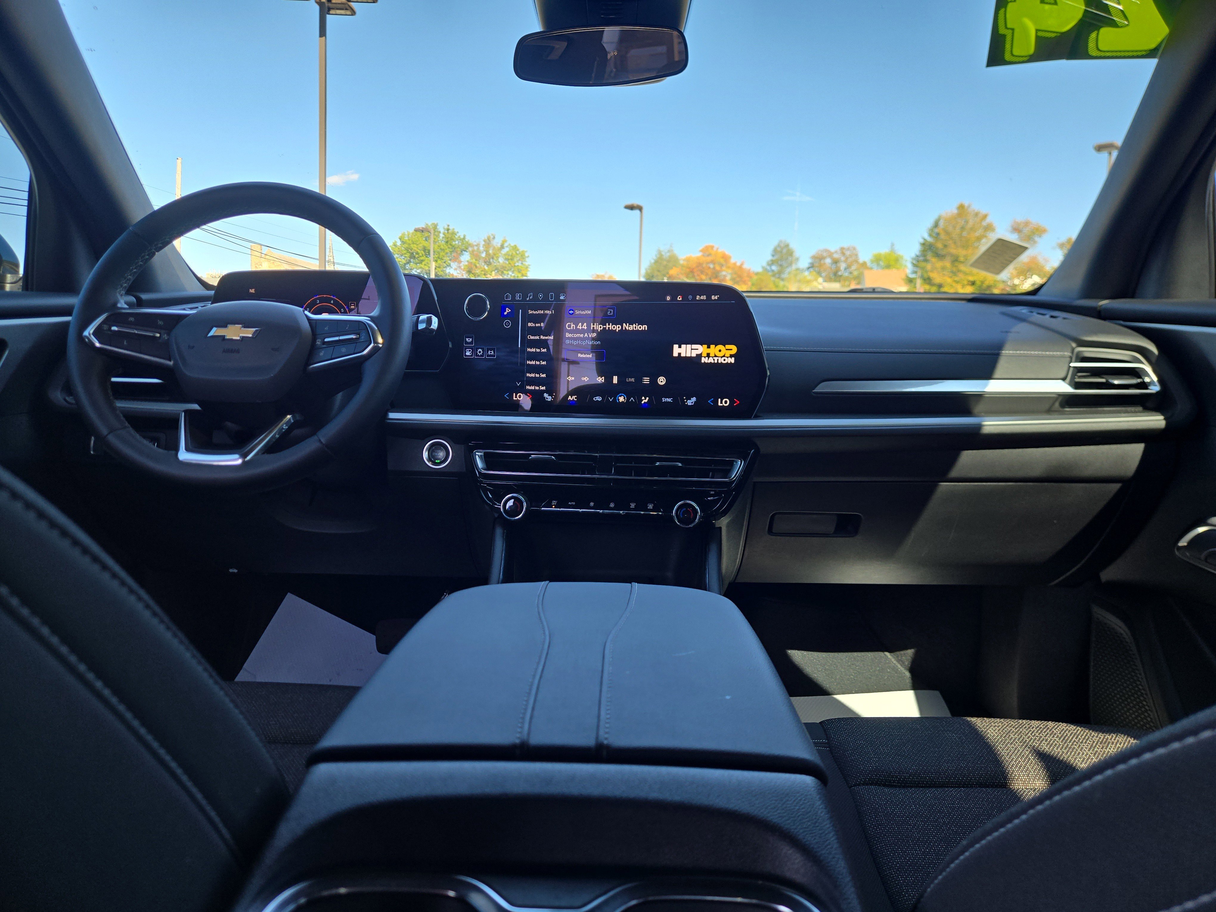 Used 2024 Chevrolet Traverse LT image 15