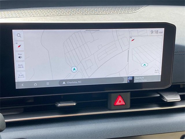 Used 2025 Kia Carnival EX image 26