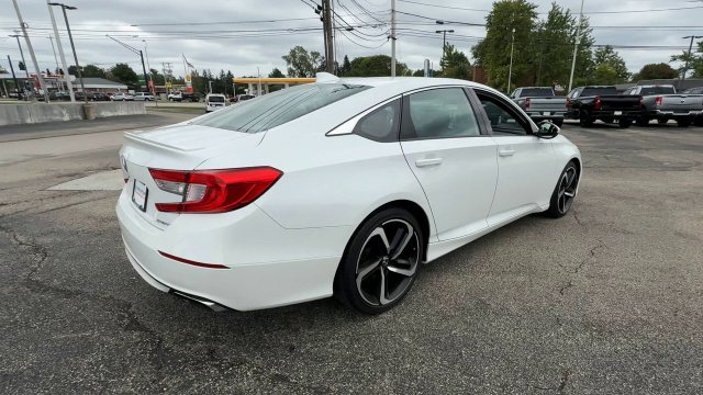 Used 2018 Honda Accord Sport image 8