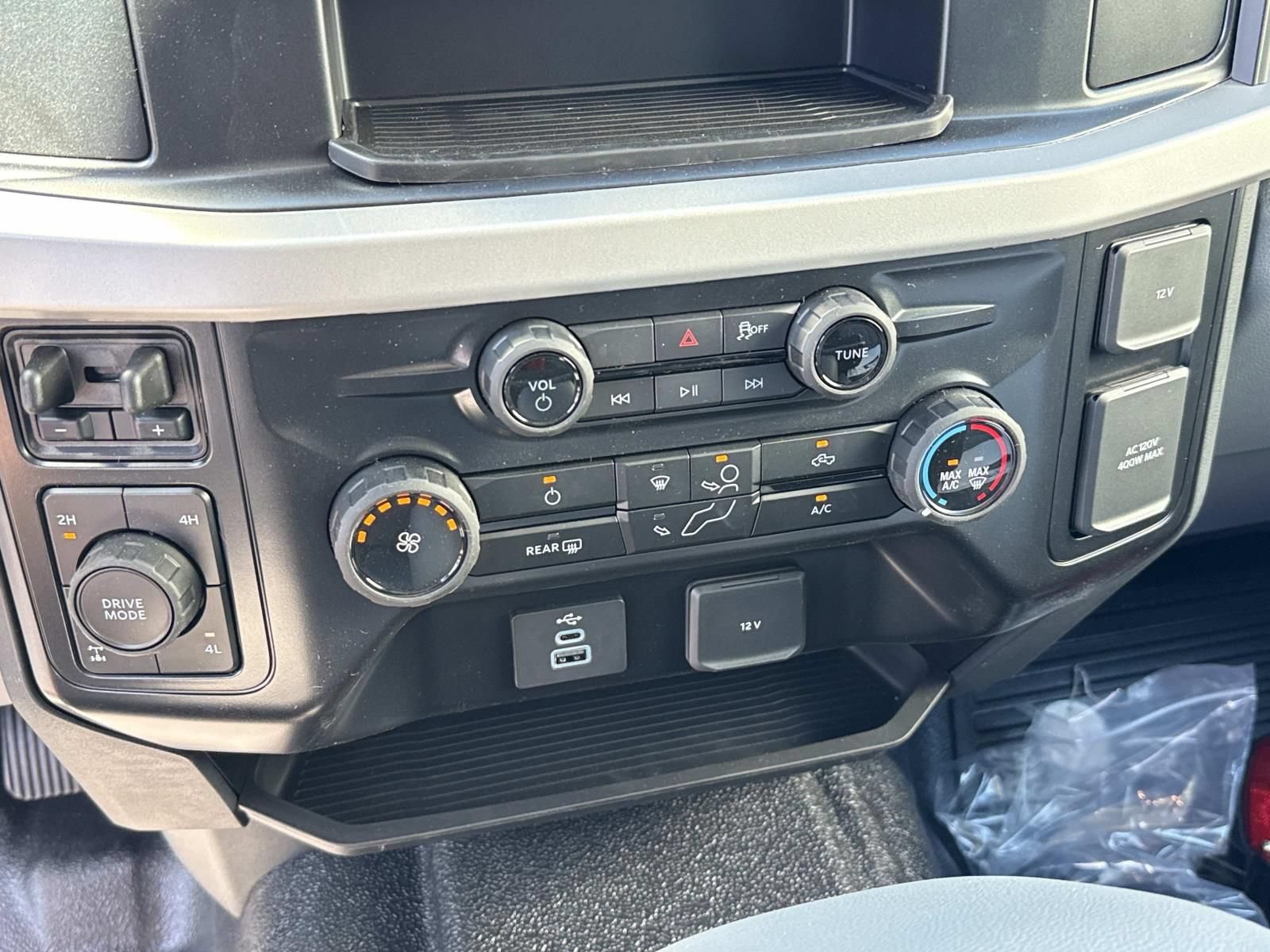 New 2026 Ford F350 XL w/ XL Chrome Package AWD/4WD image 17