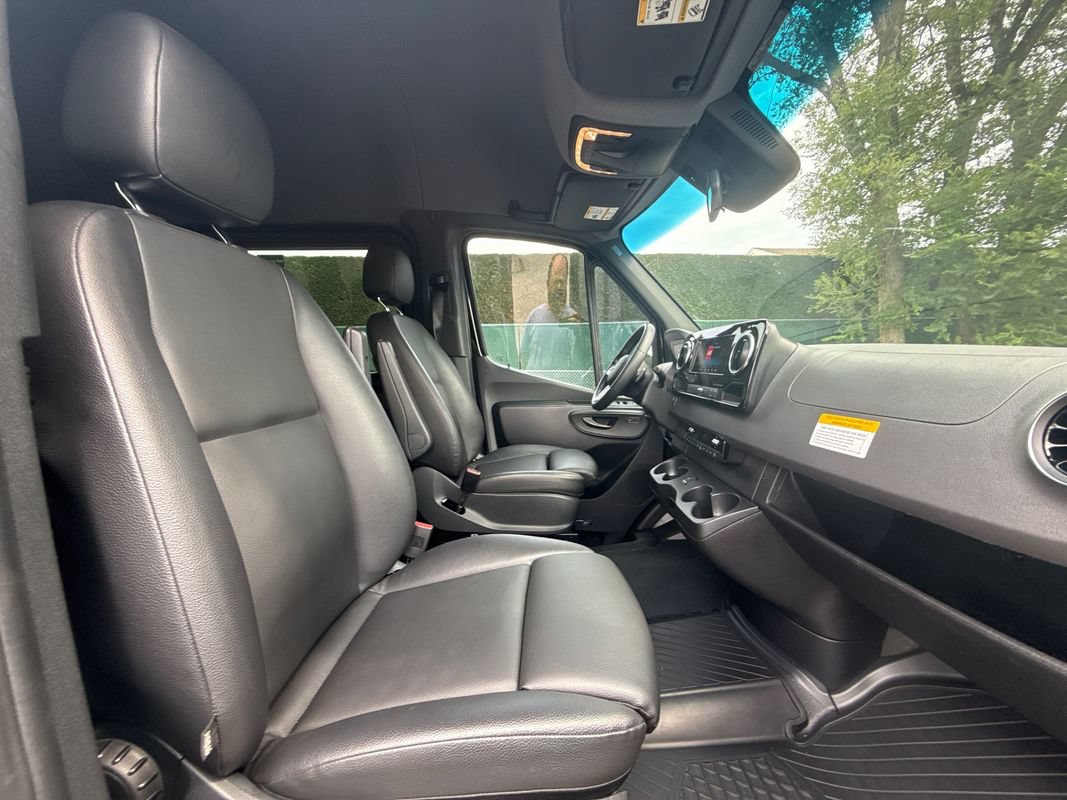 Used 2023 Mercedes-Benz Sprinter 2500 image 20