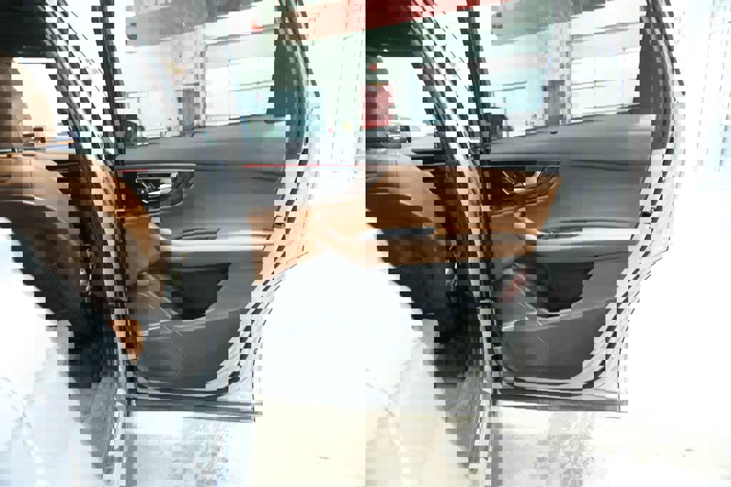 Used 2017 Audi Q7 3.0T Prestige image 28