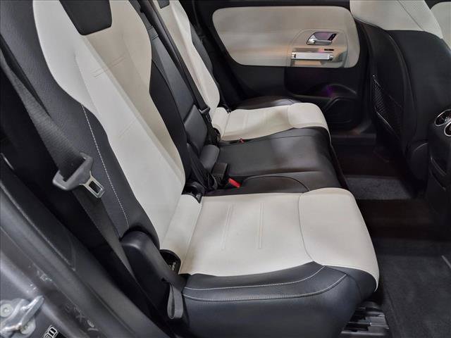 Used 2022 Mercedes-Benz GLB 250 image 20