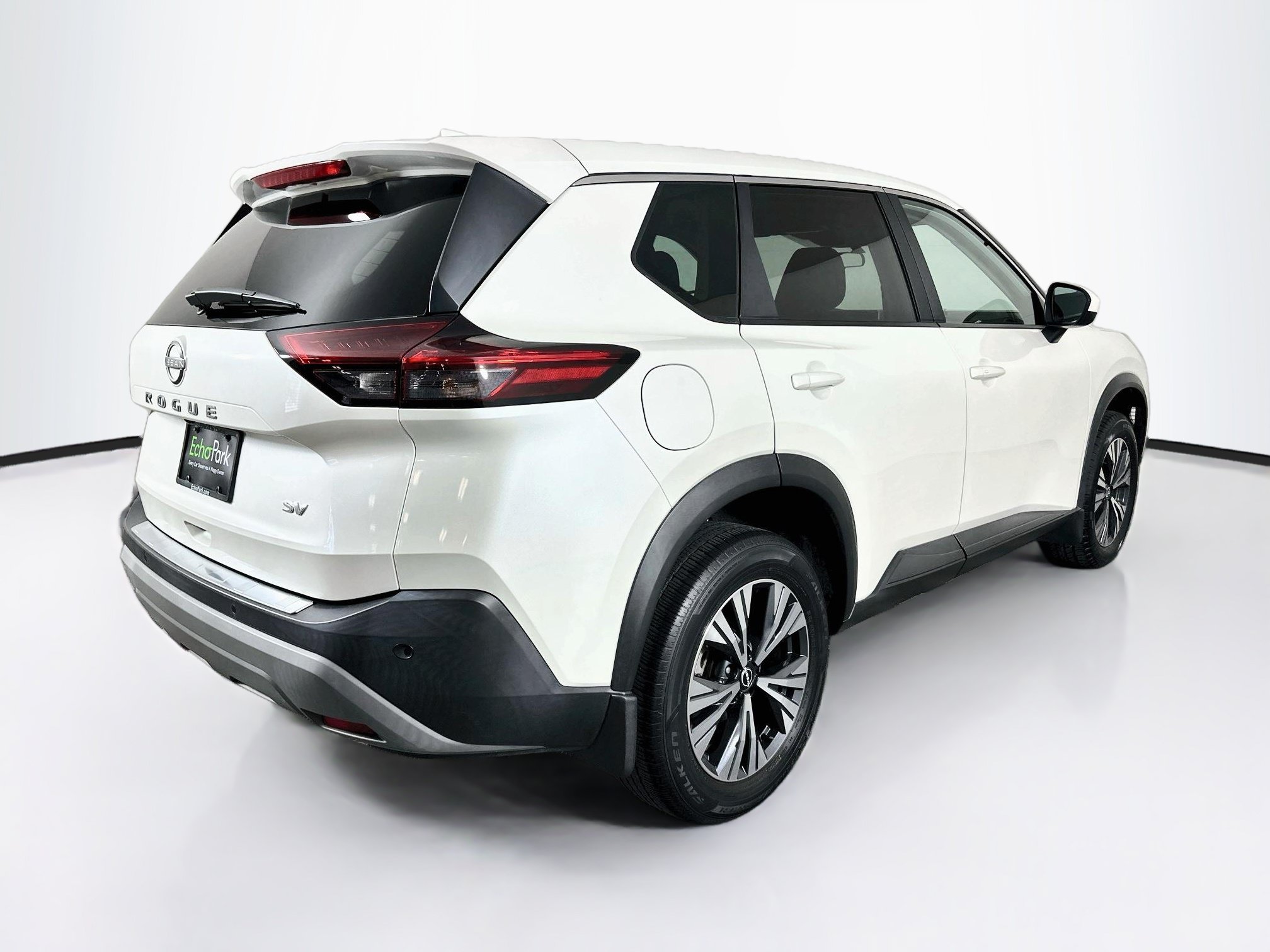 Used 2023 Nissan Rogue SV FWD image 9