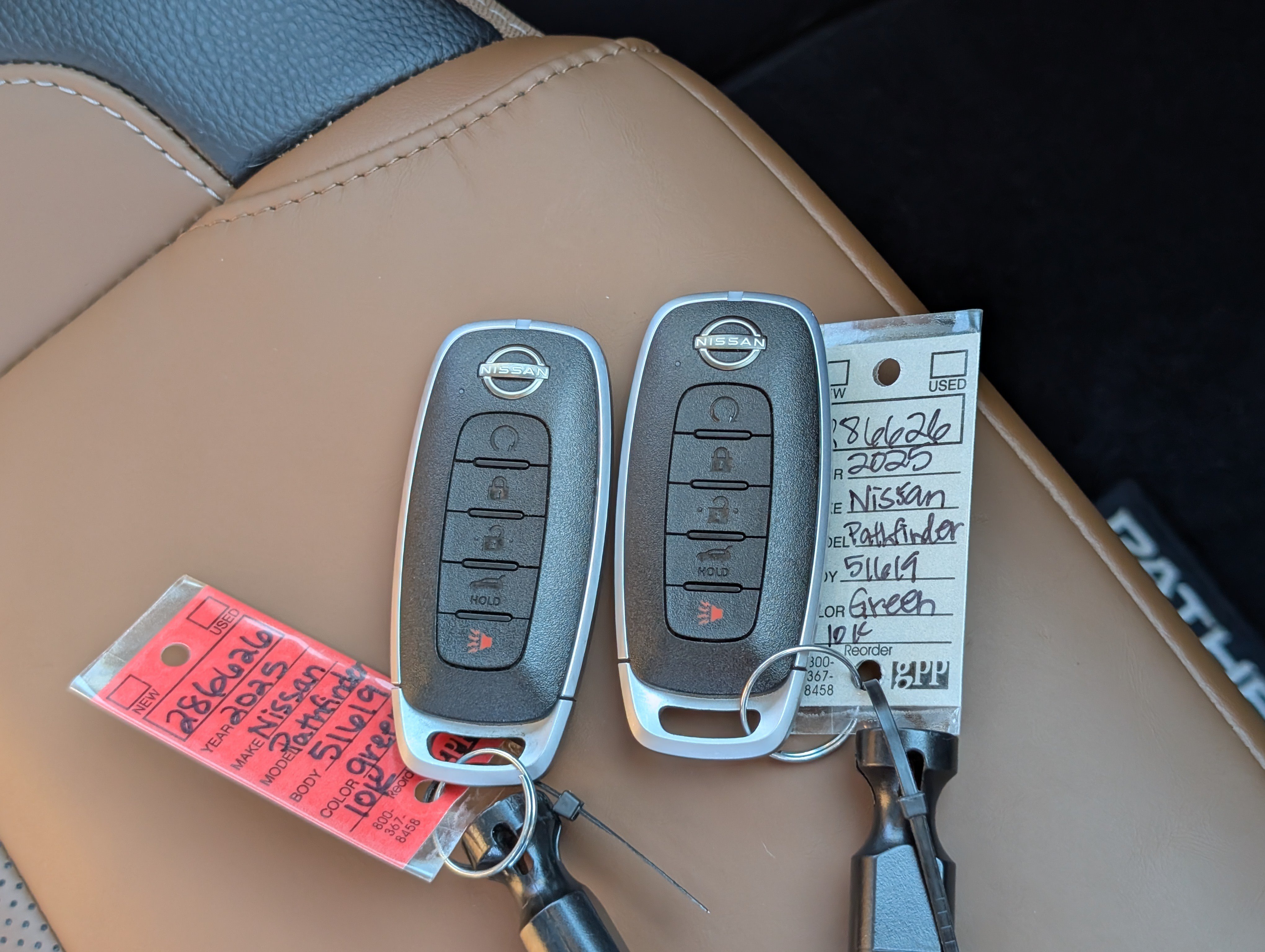 Used 2025 Nissan Pathfinder Platinum w/ Cargo Package FWD image 42