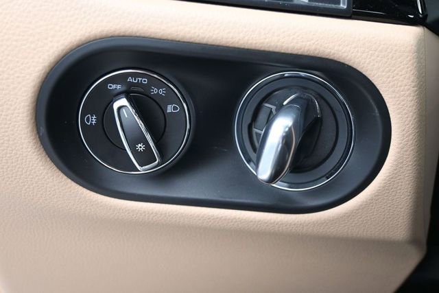 Used 2023 Porsche Macan S AWD/4WD image 21