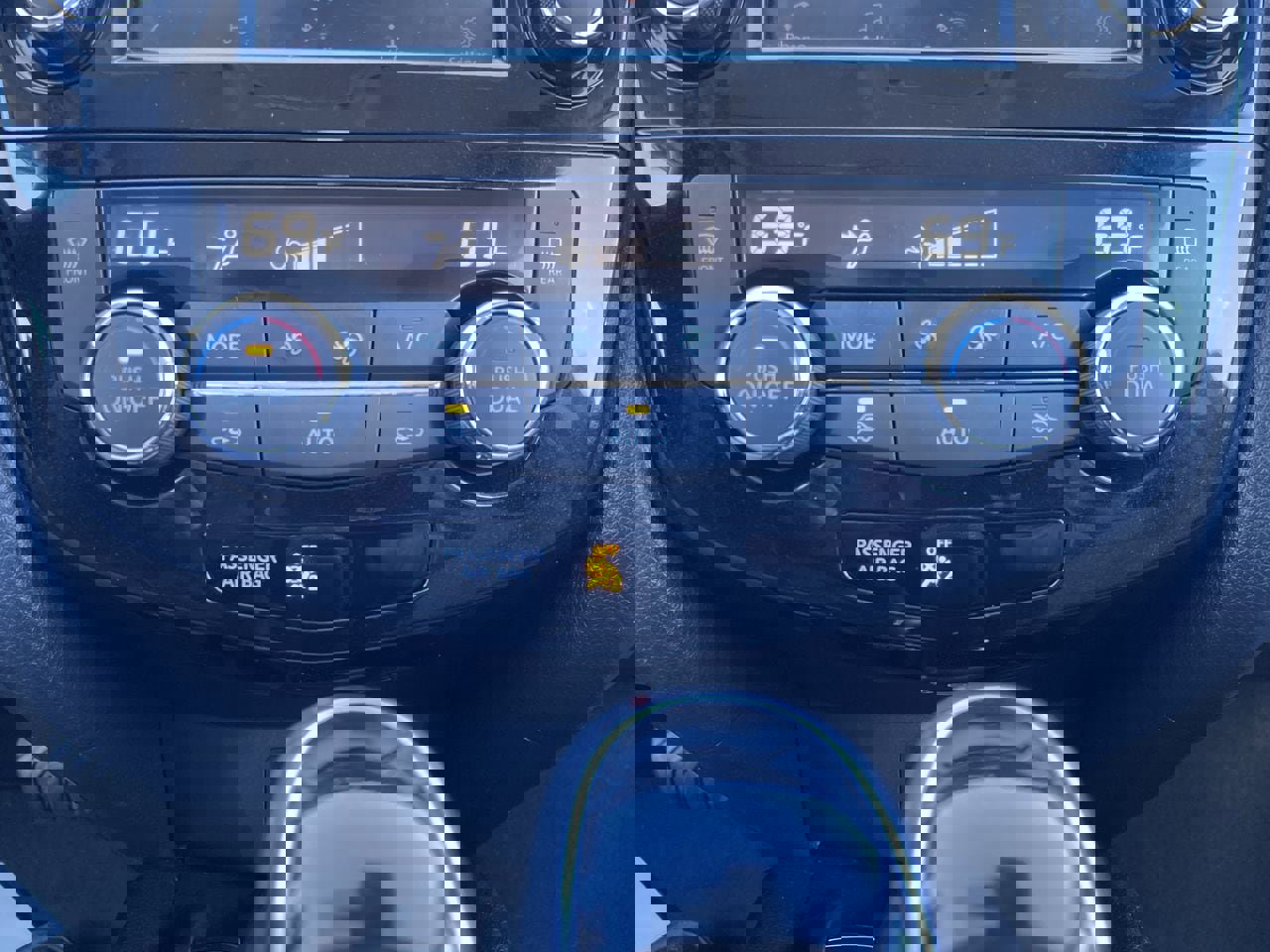 Used 2022 Nissan Rogue Sport SV w/ Technology Package image 16