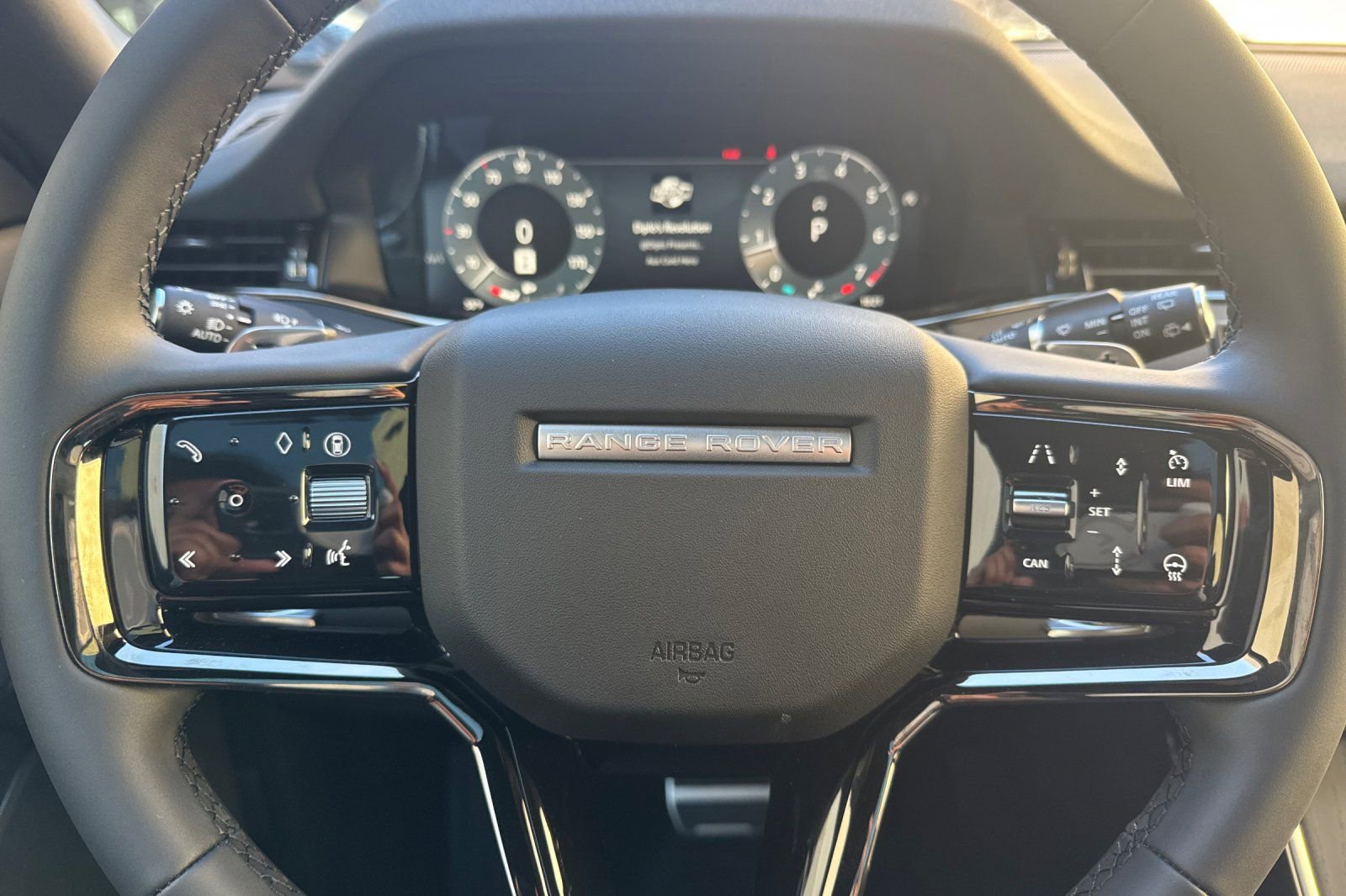 New 2026 Land Rover Range Rover Evoque Dynamic SE image 26