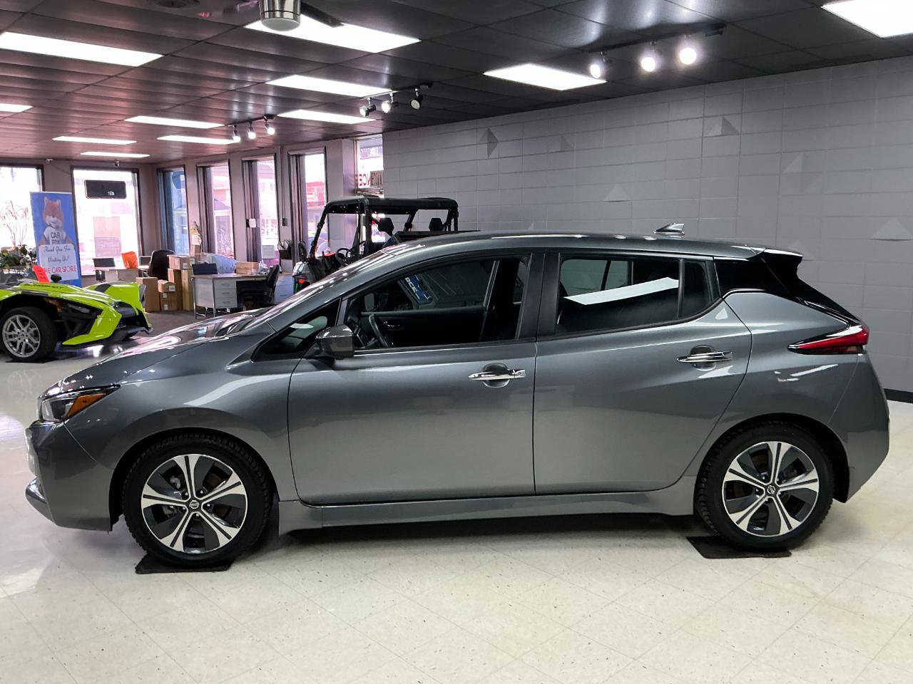 Used 2020 Nissan Leaf SV w/ SV Technology Package image 7