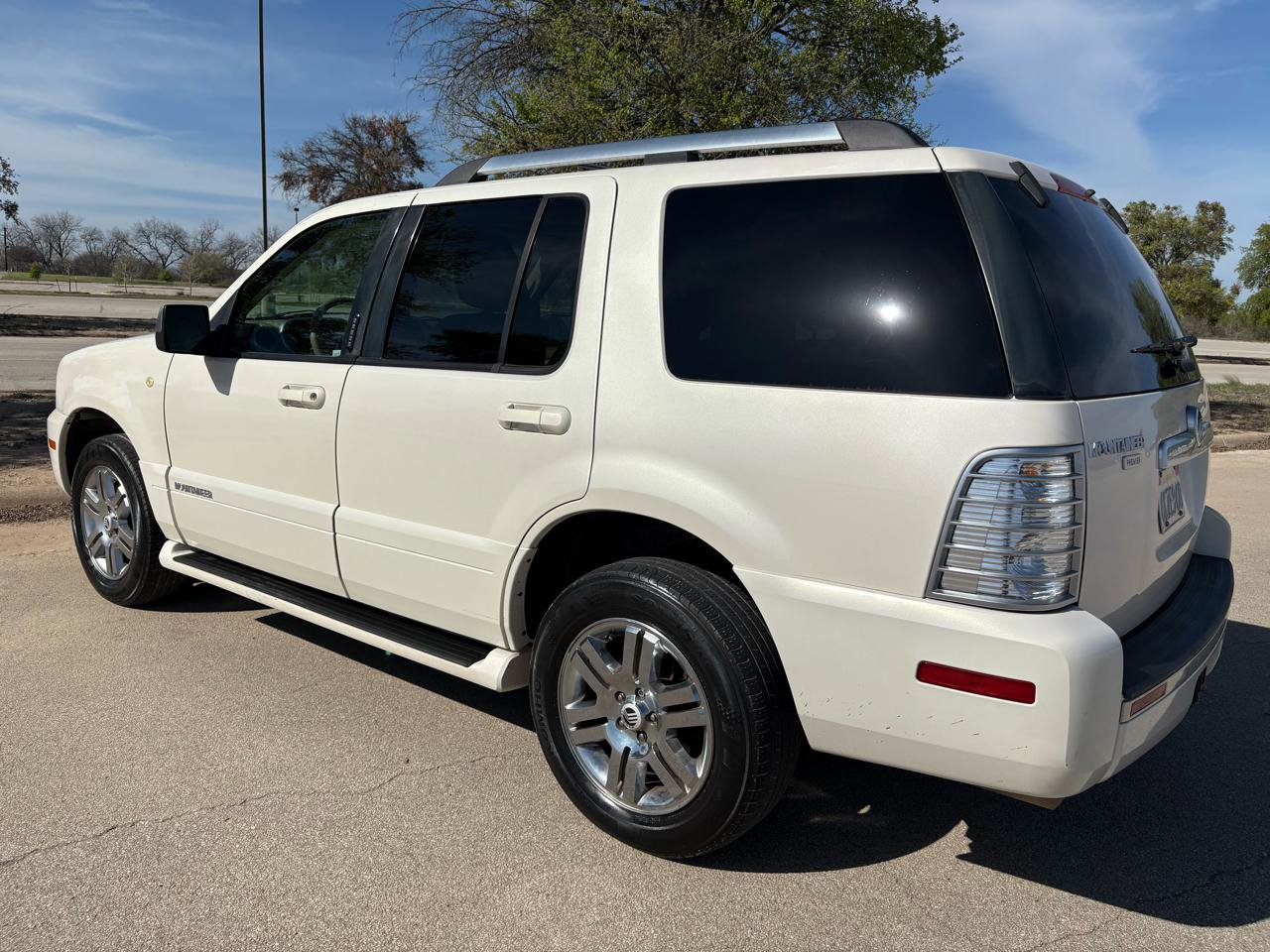 Used 2009 Mercury Mountaineer Premier image 16