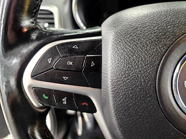 Used 2020 Jeep Grand Cherokee Laredo image 13