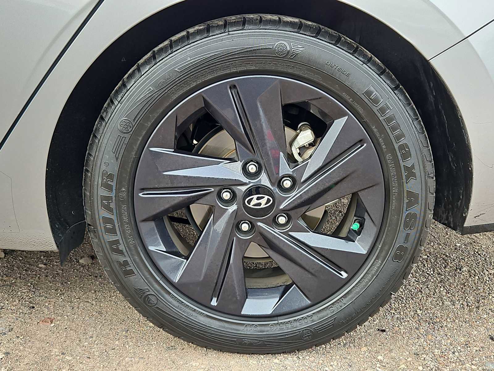 Certified 2023 Hyundai Elantra SEL w/ Preferred Accessory Package image 13