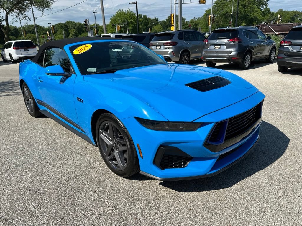Used 2025 Ford Mustang GT Premium RWD image 4