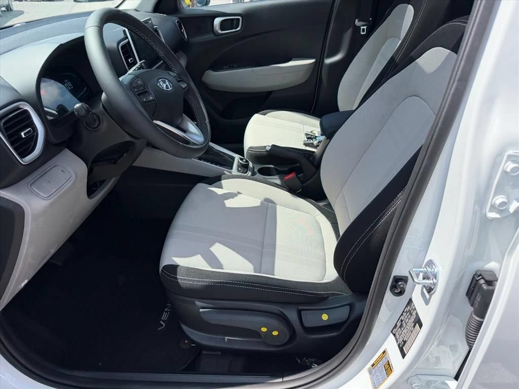 New 2026 Hyundai Venue SEL FWD image 8