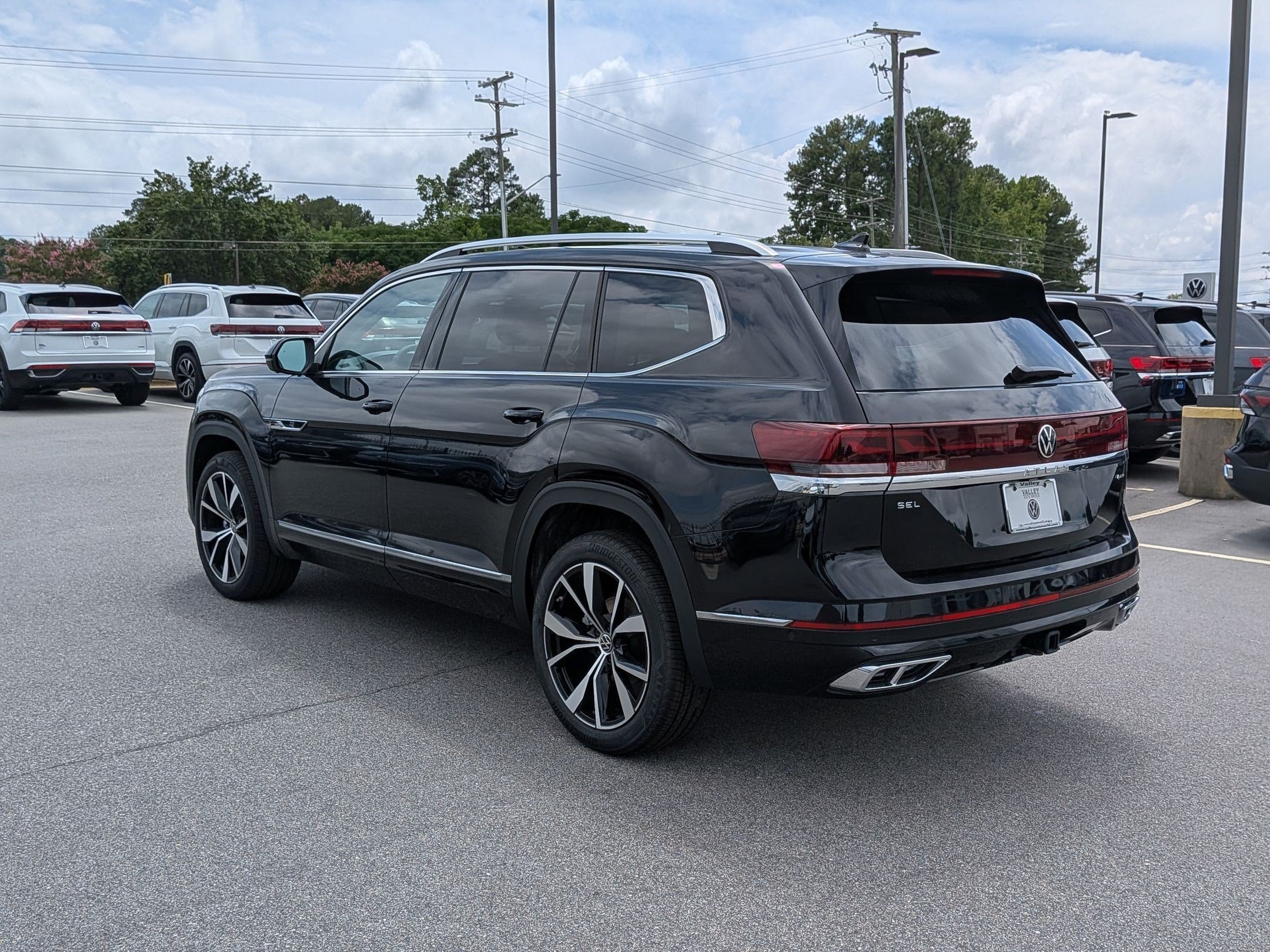 New 2026 Volkswagen Atlas SEL Premium R-Line AWD/4WD image 5