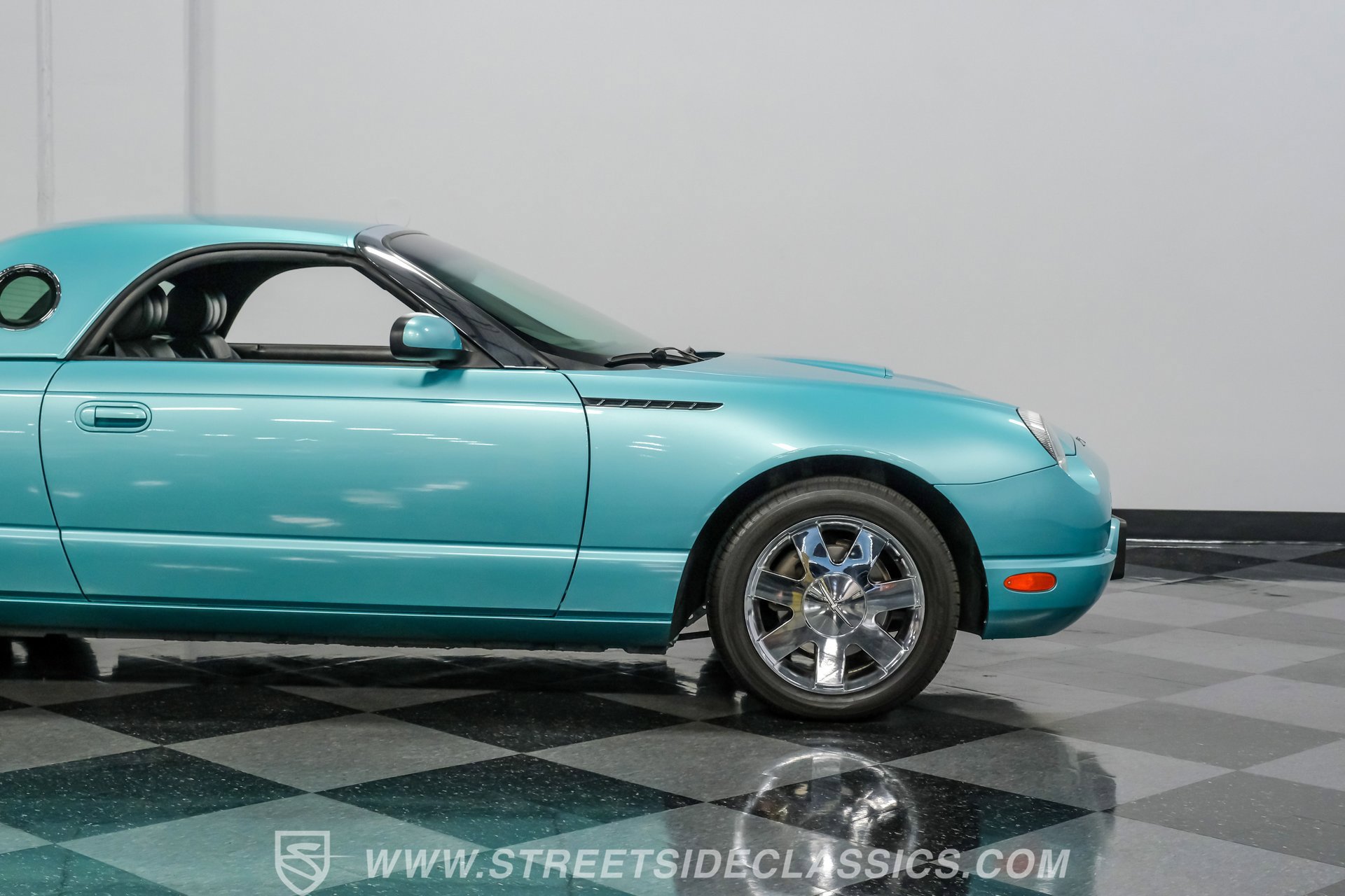 Used 2002 Ford Thunderbird RWD image 34