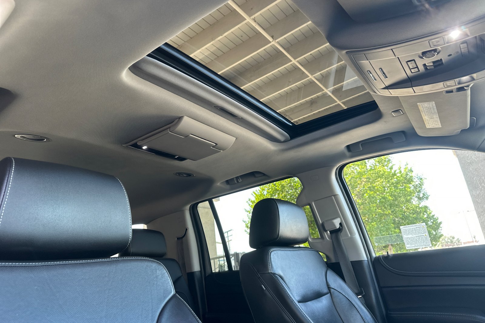 Used 2020 GMC Yukon XL SLT w/ Open Road Package RWD image 18