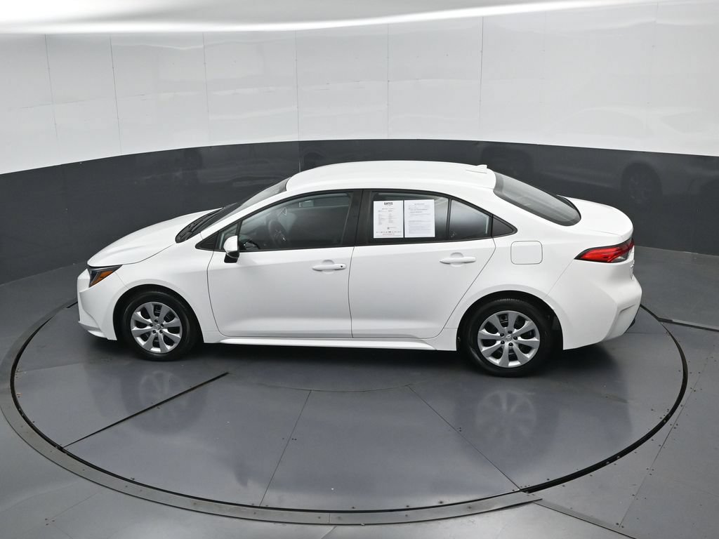 Used 2023 Toyota Corolla LE FWD image 47