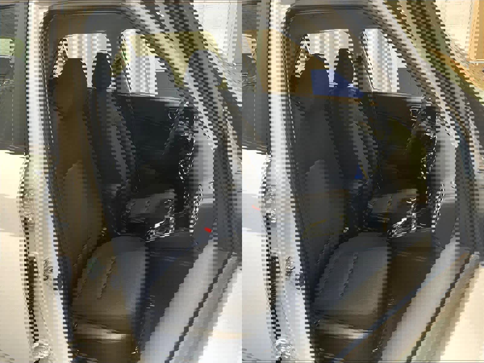 Used 2025 Hyundai Venue SE image 11