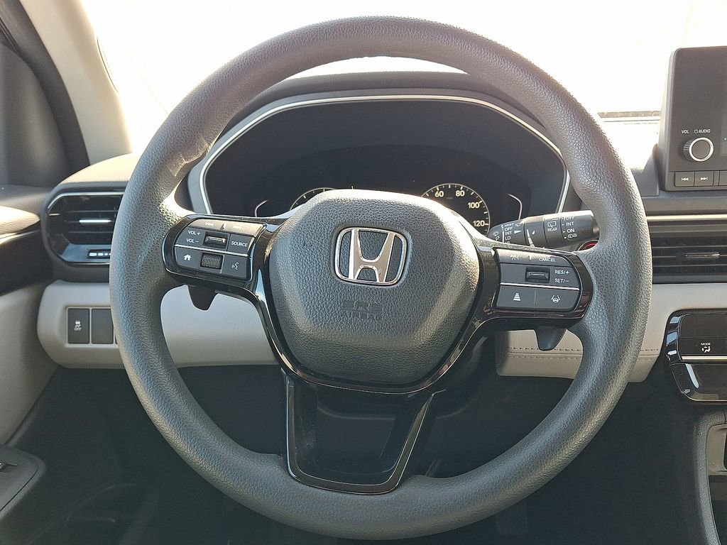 Used 2023 Honda Pilot LX image 8