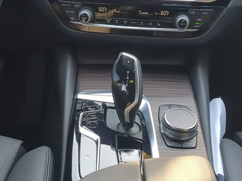 Used 2023 BMW 530i w/ Premium Package image 18