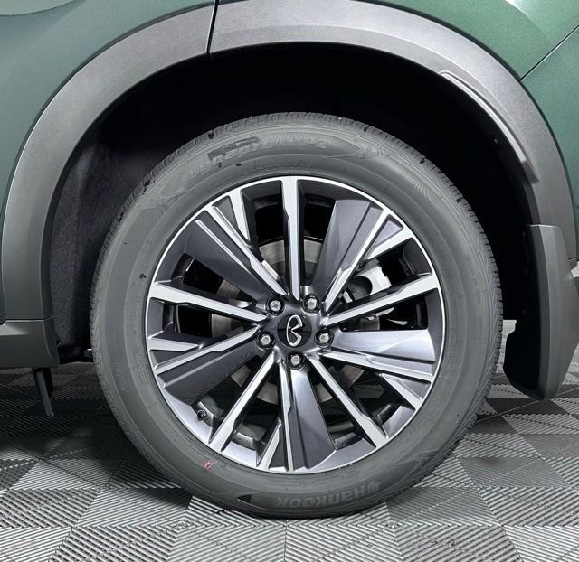 Certified 2027 INFINITI QX60 Luxe w/ Cargo Package FWD image 11