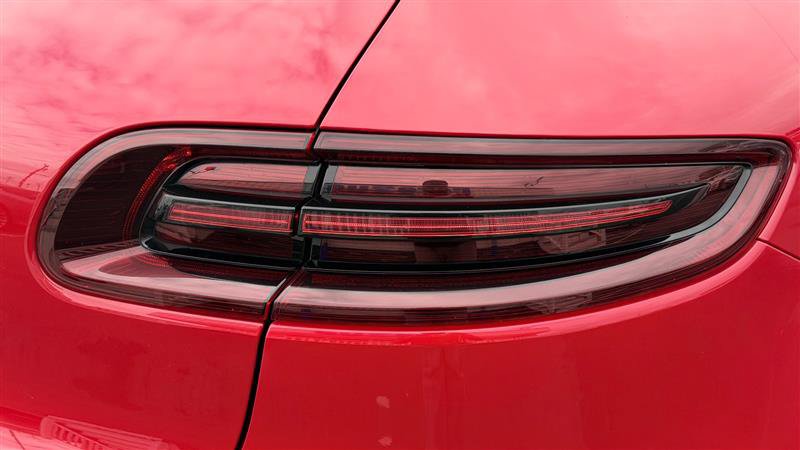 Used 2017 Porsche Macan GTS AWD/4WD image 14