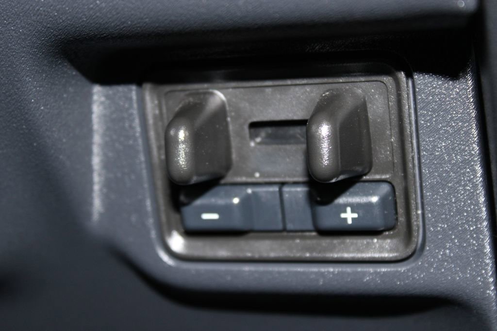 Used 2025 Ford Expedition Platinum image 55