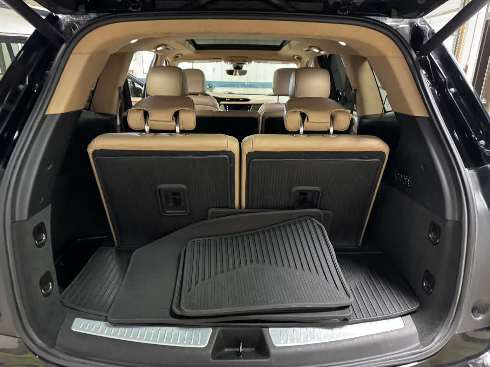 Used 2020 Cadillac XT6 Premium Luxury w/ Platinum Package image 13