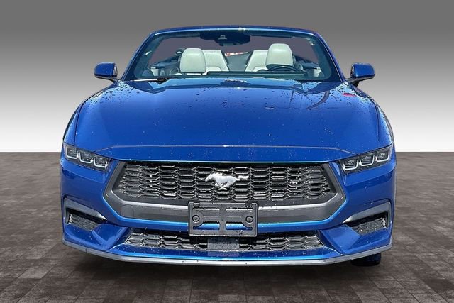 Used 2024 Ford Mustang Premium image 3