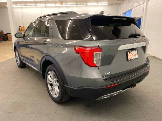 Used 2023 Ford Explorer XLT w/ Equipment Group 202A AWD/4WD image 6