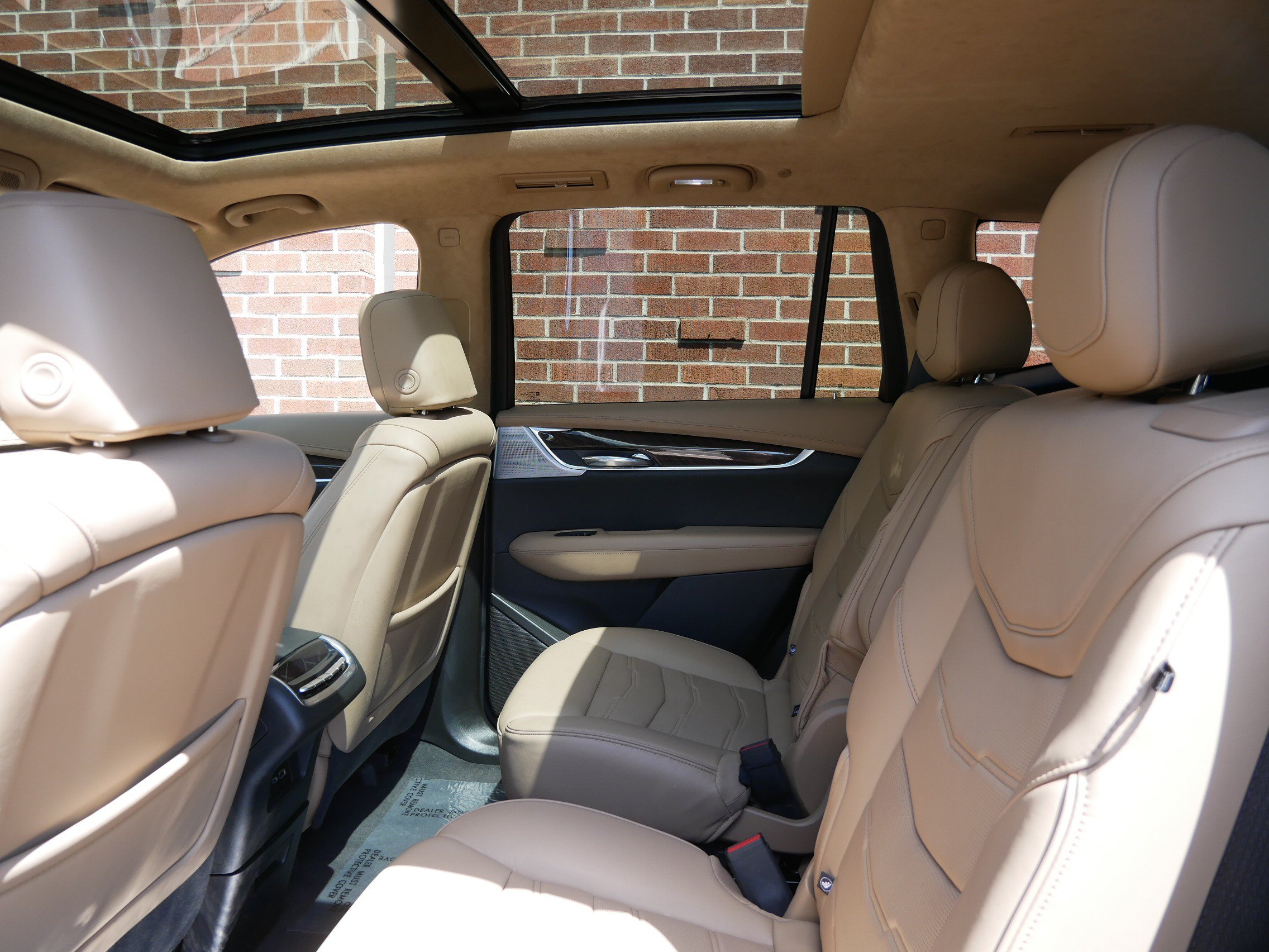 Certified 2024 Cadillac XT6 Premium Luxury w/ Platinum Package AWD/4WD image 9