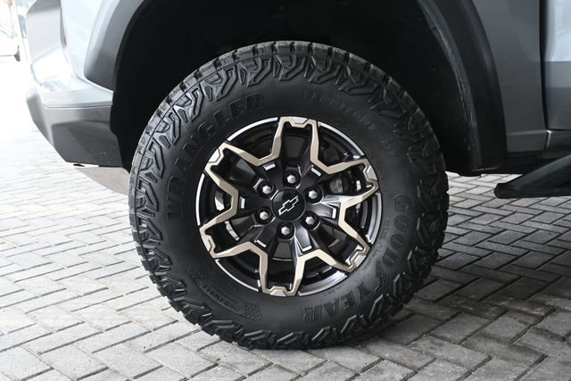 Used 2024 Chevrolet Colorado ZR2 w/ Technology Package image 27