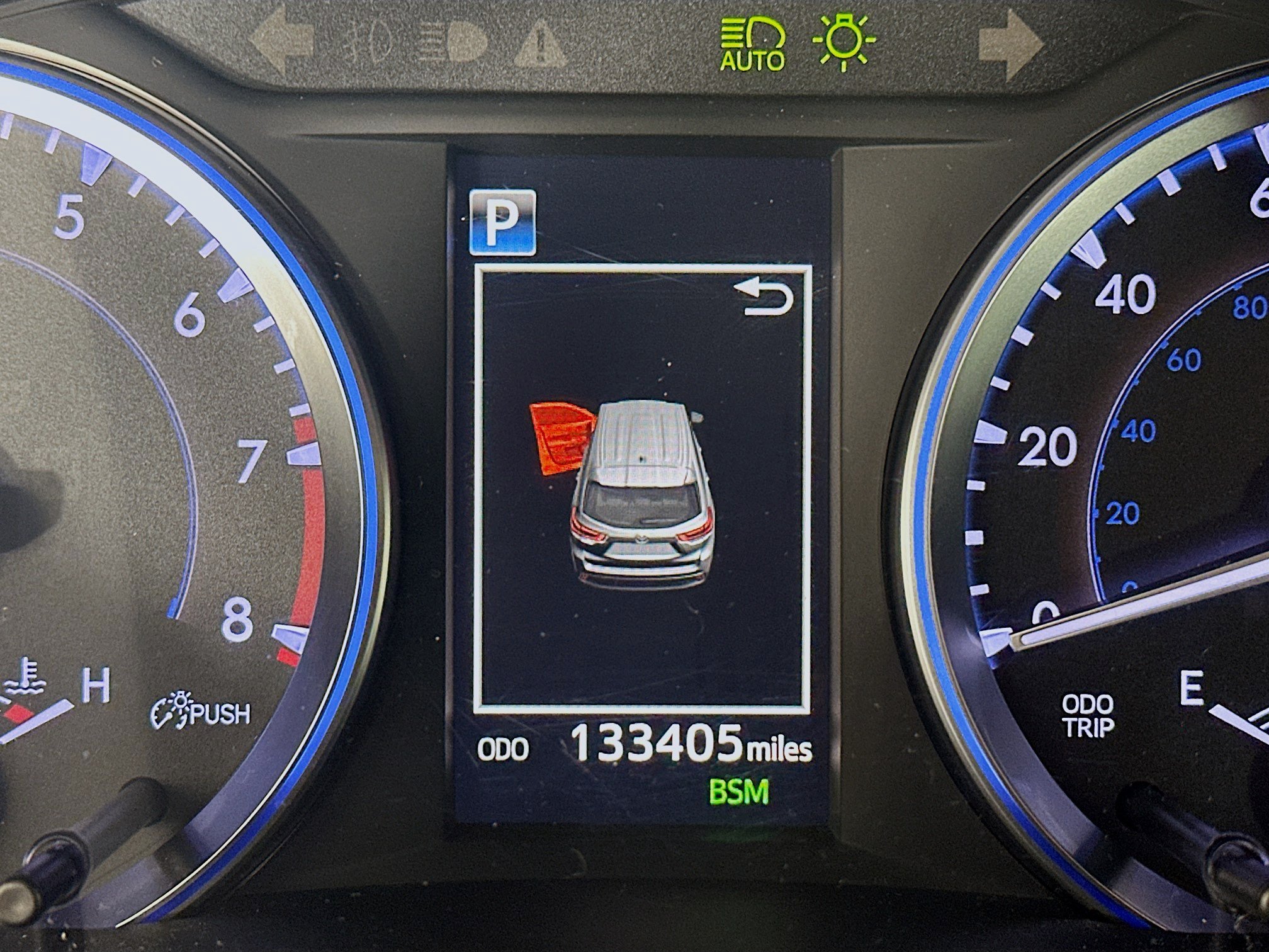 Used 2018 Toyota Highlander XLE FWD image 19